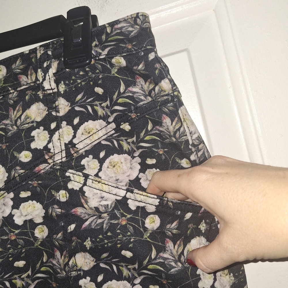 Eva Mendes Floral Denim Pencil Skirt - Picture 5 of 8